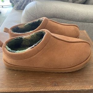 Ultra mini faux fur suade slippers